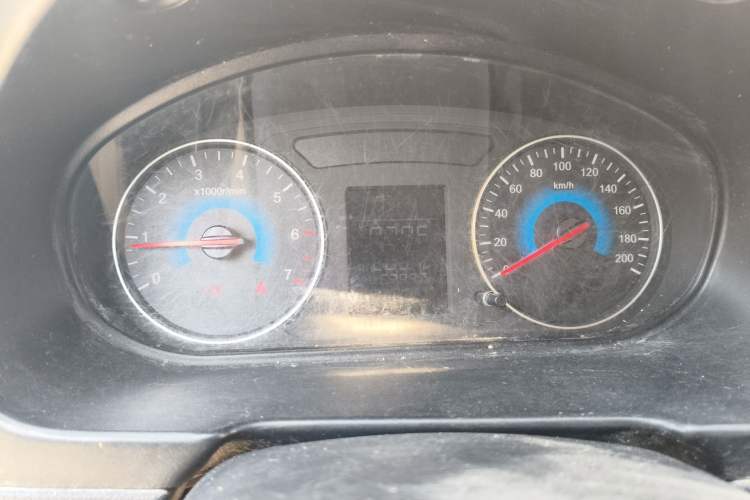 Used Dongfeng Fengon 330 2014 1.5L Manual Utility Version DK15 Instrument Cluster