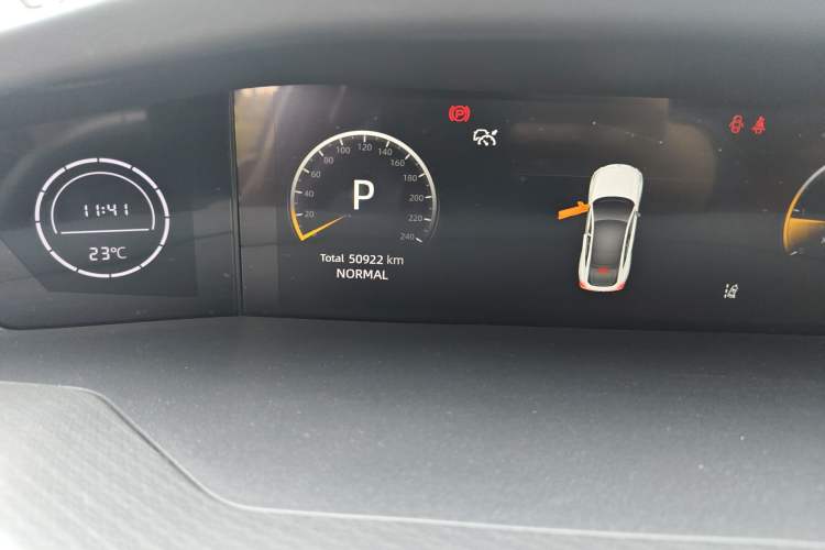 Used CHANGAN UNI-V 2022 1.5T Prestige Version Odometer Close Up