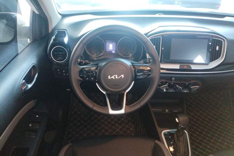 Used Kia kx1 Stonic 2021 1.4L CVT Fun Edition