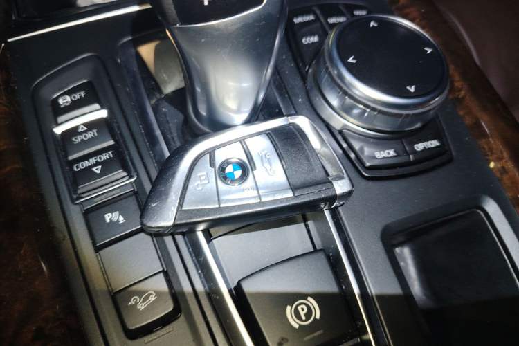 Used BMW X5 2018 xDrive28i
