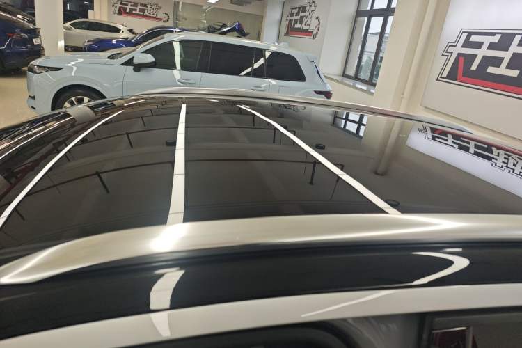 Used Volkswagen ID.4 CROZZ 2021 Long-Range Lite PRO Two-Wheel Drive Version Roof