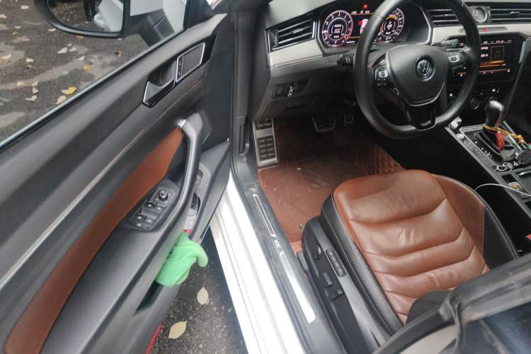 Used Volkswagen FAW-Volkswagen CC 2019 380TSI Glamour Edition China V Standard Driver Seat