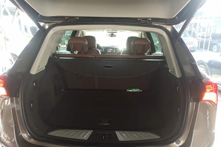 Used Buick Envision 2018 20T Two-Wheel Drive Luxury Model
