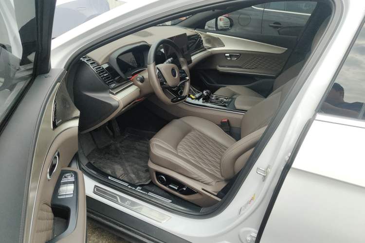 Used BYD Han 2023 EV Champion Edition 715KM Front-Drive Prestige Model Left Front Seat