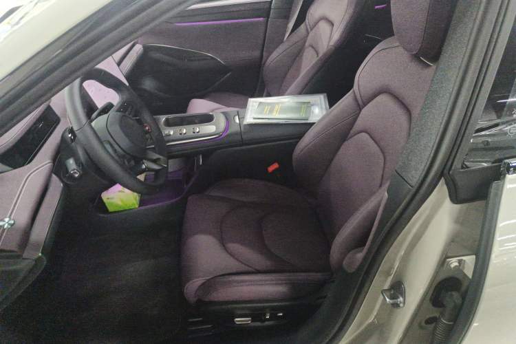 Used Xiaomi Auto SU7 2024 Rear-Drive Long-Range Intelligent Driving Version
