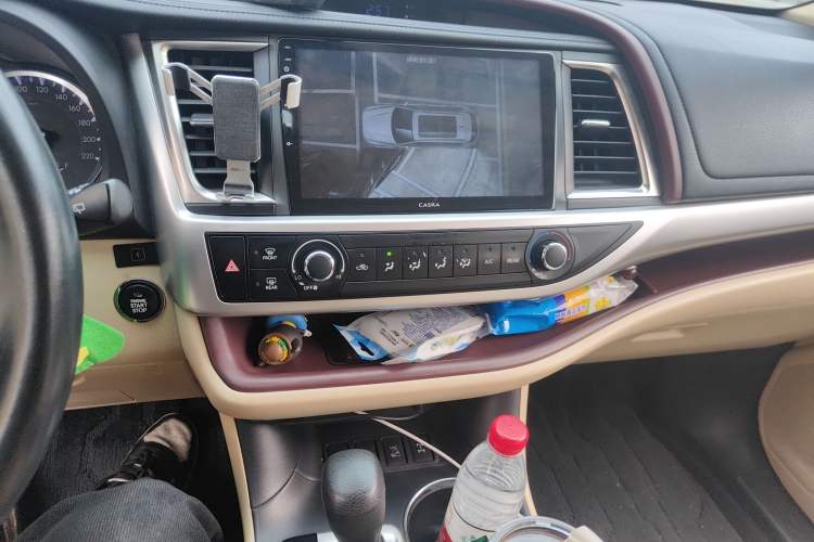 Used Toyota Highlander 2015 2.0T Four-Wheel Drive Elite Edition 7-Seater
