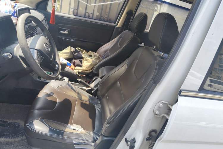 Used Dongfeng Fengon 330 2018 1.5L 330S Comfort Edition DK15 Left Front Seat