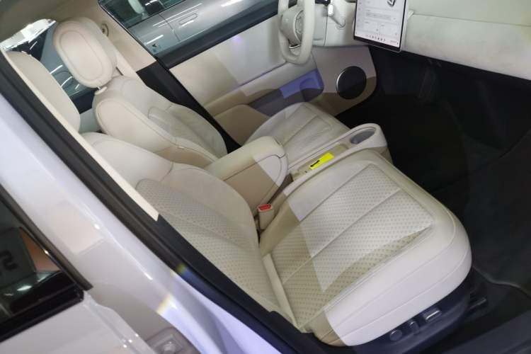 Used firefly 2025 Illuminated Edition
