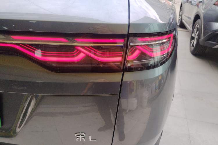 Used BYD Song L DM-i 2024 160 km Excellence Version