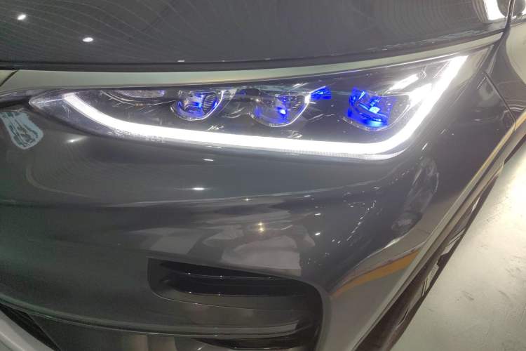 Used BYD Tang New Energy 2024 EV Champion Edition 600KM Deluxe Model
