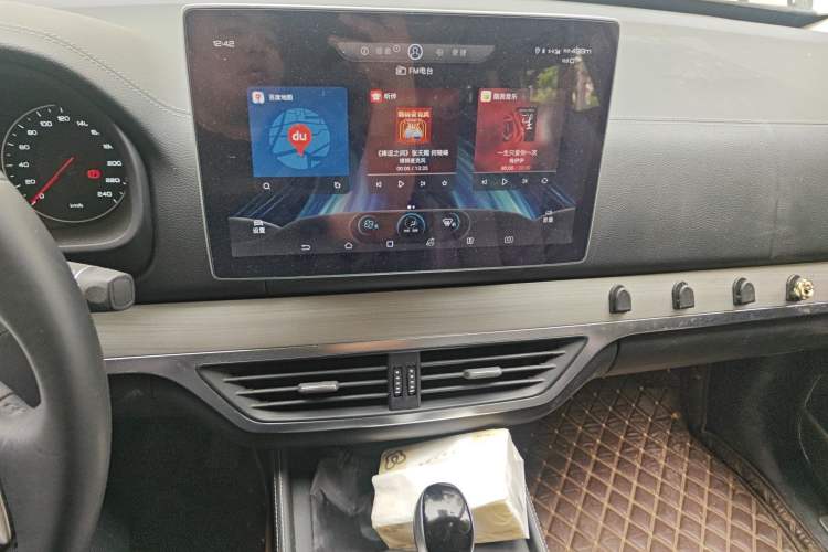 Used BYD Tang 2018 2.0T Automatic Smart Connect Prestige 7-Seater China V Standard Audio And AC Panel