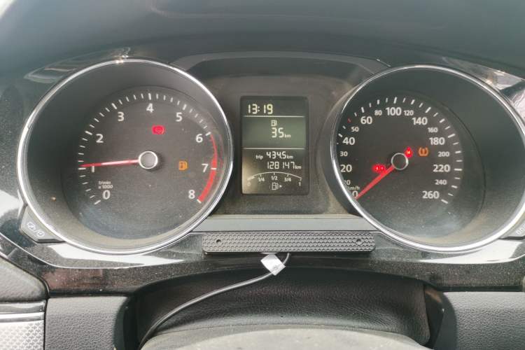 Used Volkswagen Sagitar 2015 1.6L Manual Comfort Model