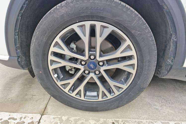 Used Ford Escape 2020 EcoBoost 245 Four-Wheel Drive Titanium Edition Left Front Wheel Hub