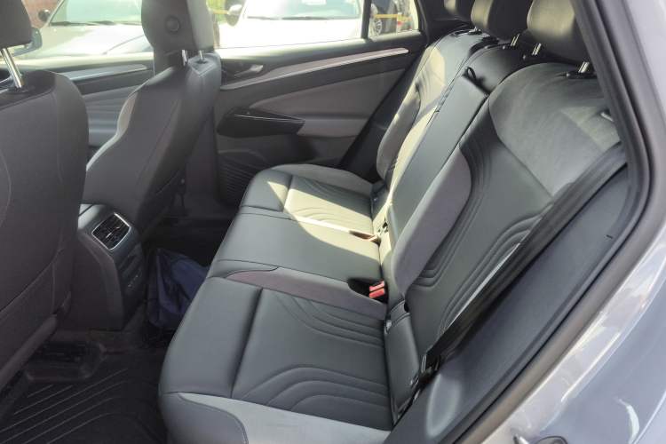 Used Volkswagen ID.4 CROZZ 2021 Long-Range PRO Two-Wheel Drive Version