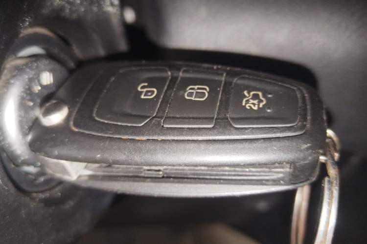 Used Ford Focus 2017 Hatchback 1.6L Manual Fashion Edition SmartDrive Version Vehicle Key