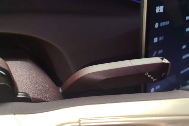 Used Avatr 11 2023 Harmony 90-degree Rear-wheel Drive Edition Gear Lever