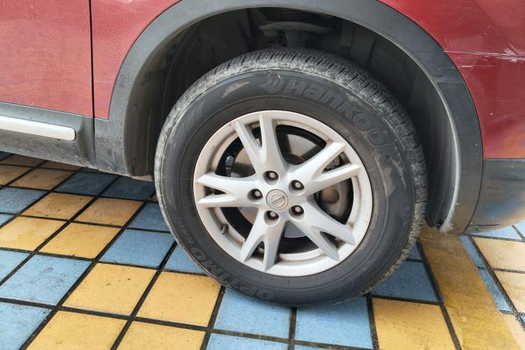 Used Nissan Qashqai 2012 2.0 XL Fire CVT 2WD Right Front Wheel Hub