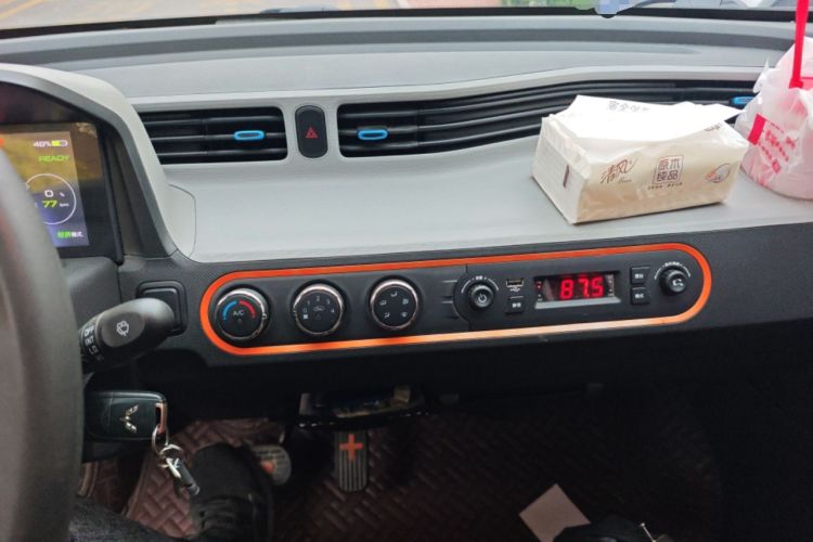 Used Wuling Hongguang MINIEV 2020 Enjoyment Model Lithium Iron Phosphate Audio And AC Panel