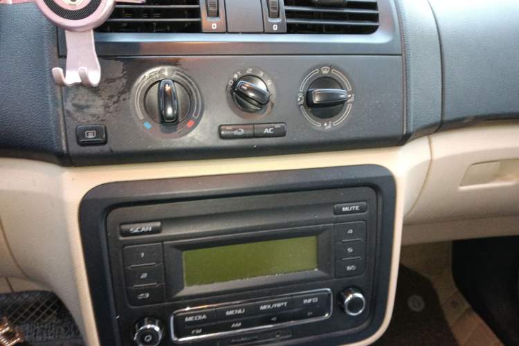 Used Skoda Fabia 2014 1.4L Automatic Crystal Edition