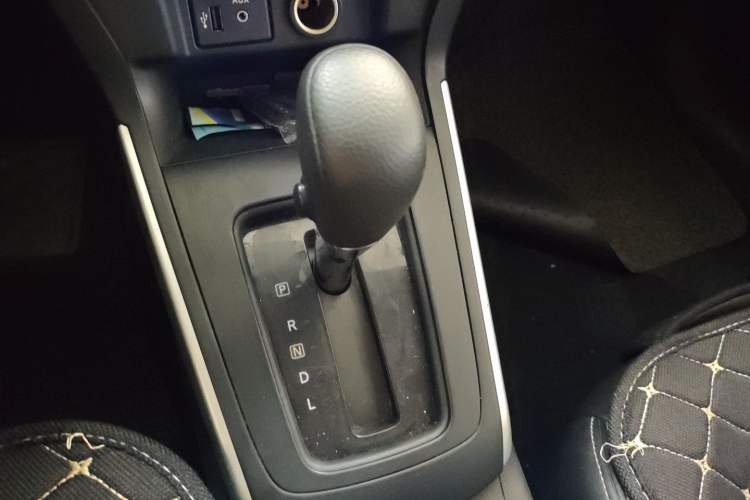 Used Nissan Sylphy 2019 Classic 1.6XE CVT Comfort Edition Gear Lever