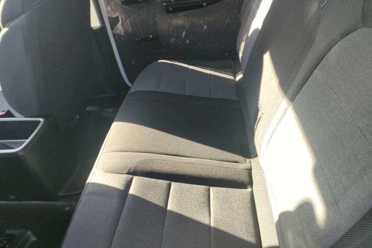 Used Wuling Hongguang PLUS 2020 1.5L Manual Standard Edition 5 Seats