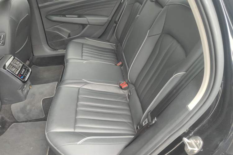 Used Volkswagen Passat New Energy 2023 430 PHEV Hybrid Elite Edition Left Rear Seat