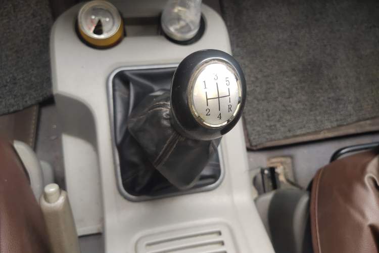 Used FORTHING Lingzhi 2015 M3 1.6L 7-Seater Comfort Model