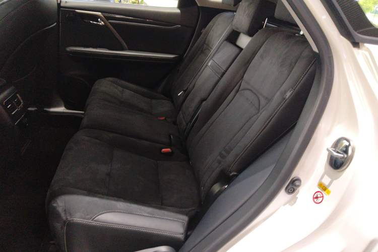 Used Lexus RX 2016 300 Two-Wheel Drive Elite Version China V Standard Left Rear Seat