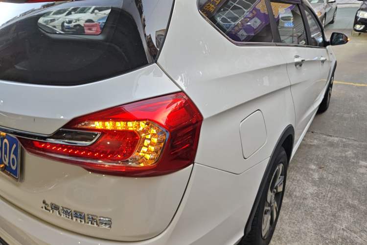 Used Baojun 310W 2018 1.5L Automatic Luxury Version China V