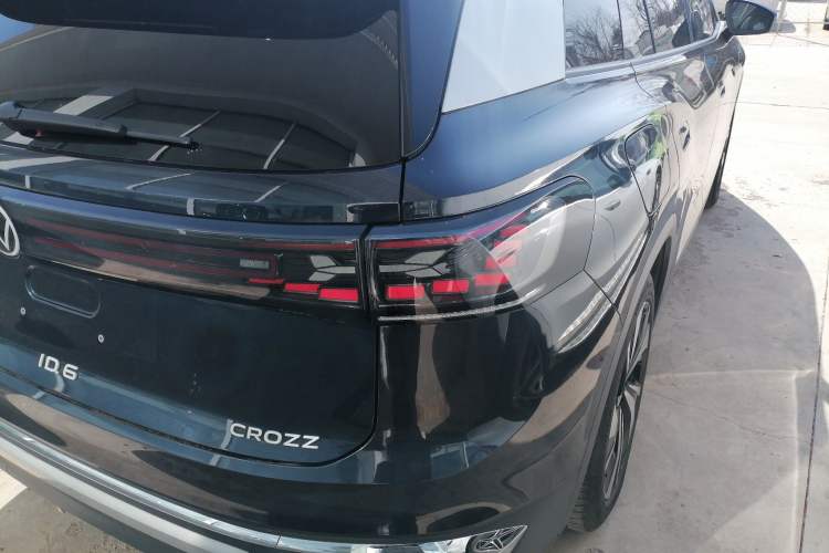 Used Volkswagen ID.6 CROZZ 2022 Long-Range PURE+ Edition
