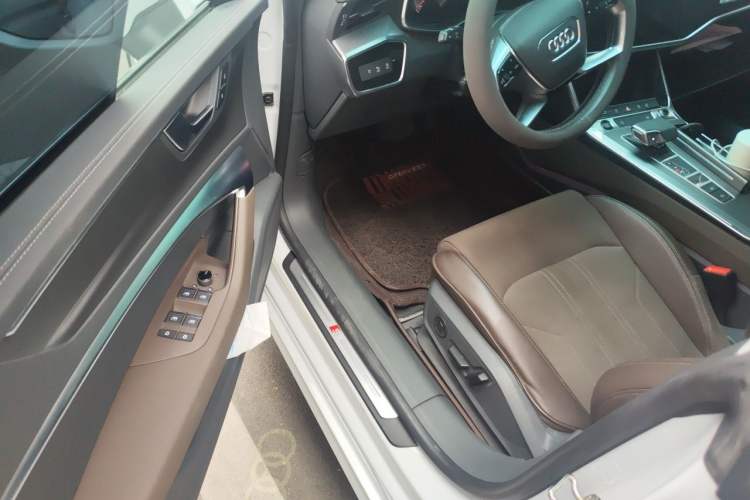 Used Audi A7L 2024 45TFSI S-line Dream-Building Edition Flow Crystal Package