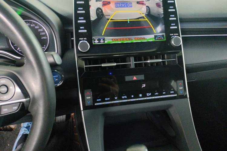 Used Toyota Avalon 2019 Dual-Engine 2.5L Luxury Edition China VI Standard
