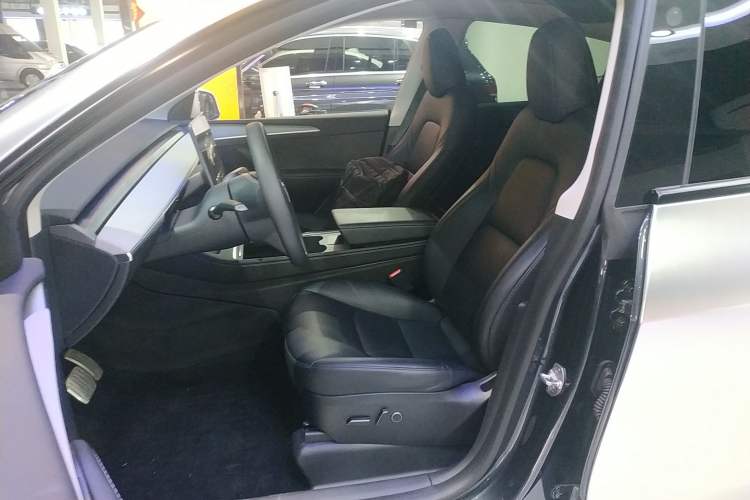 Used Tesla Model Y 2024 Rear-Wheel-Drive Version
