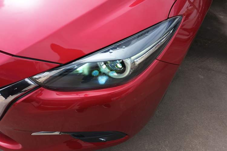 Used Mazda 3 Axela 2017 Hatchback 2.0L Automatic Sport Model China V Emission Standard Left Front Headlight