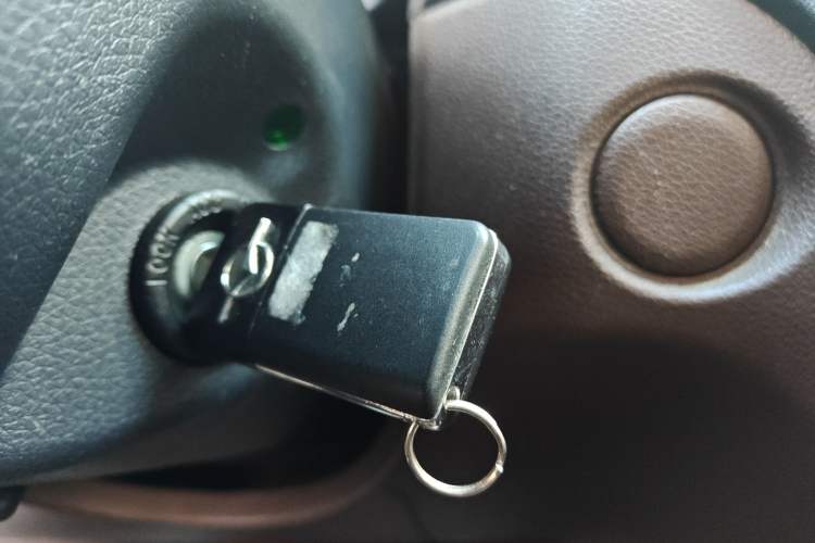 Used Haima V70 2016 2.0L Manual - Enjoyment Version 6 Seats
