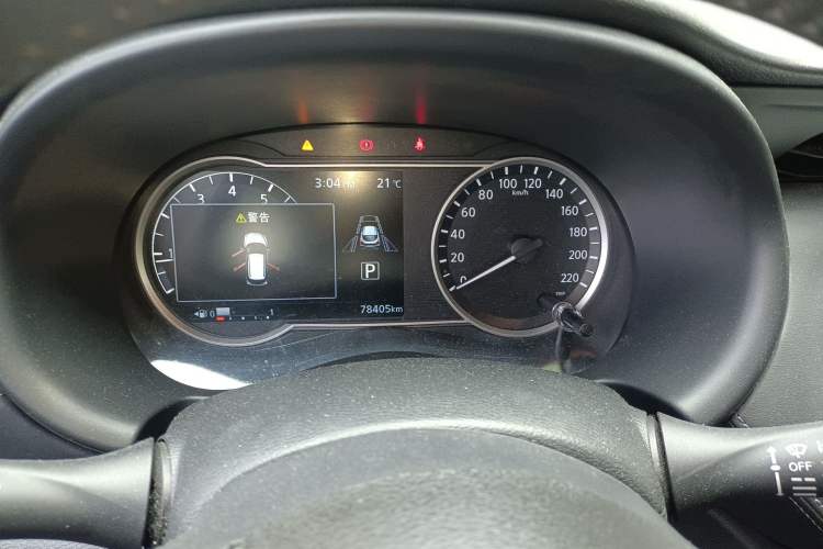 Used Nissan Kicks 2018 1.5L CVT Smart Connect Luxury Edition
