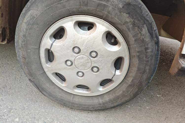 Used Jinbei Hiace 2014 2.0L 5th-Gen Power King Comfort Version V19
