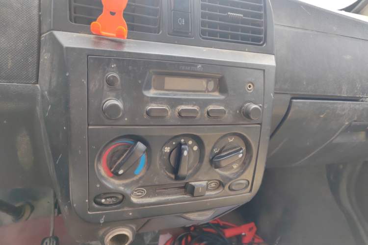 Used Wuling Rongguang 2011 1.5L Base Version Audio And AC Panel