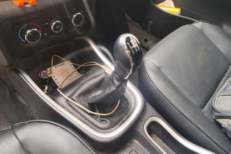 Used Jinbei Gold Hiace M Classic 2024 1.6L Travel Lion Van 2-Seater Gear Lever