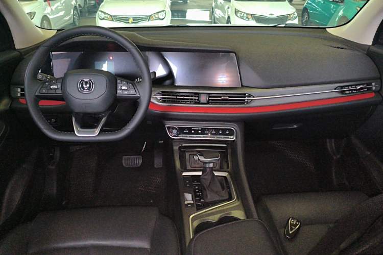 Used CHANGAN CS55PLUS 2021 Blue Whale Edition 1.5T DCT Prestige Model Center Console