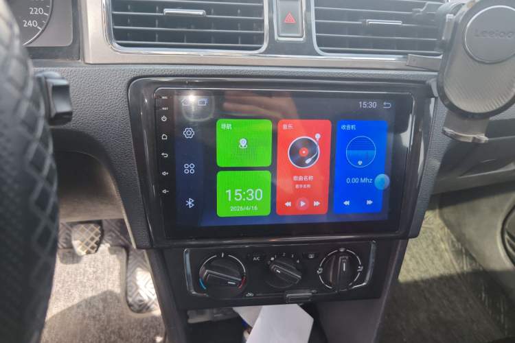 Used Volkswagen Santana 2013 1.4L Manual Comfort Edition Audio And AC Panel