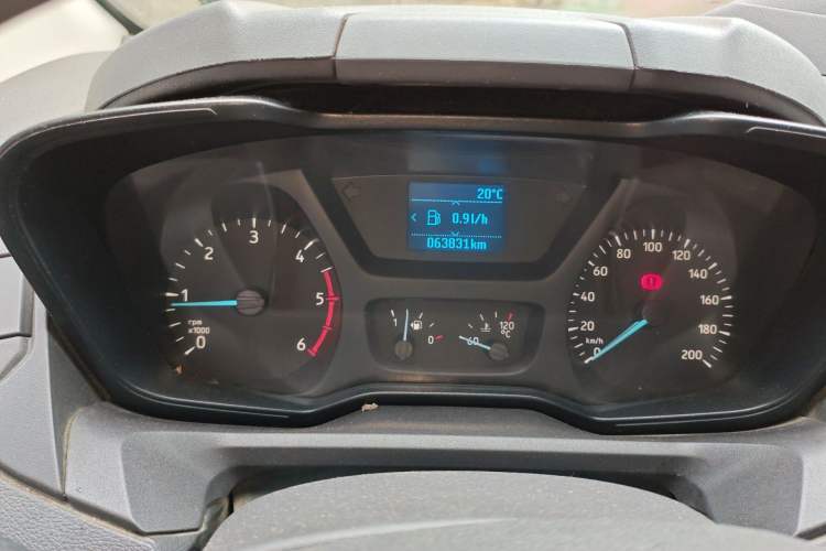 Used Ford Transit 2019 2.0T Diesel Multi-Purpose Commercial Vehicle Short Wheelbase Low Roof 6-Seater China VI Standard
