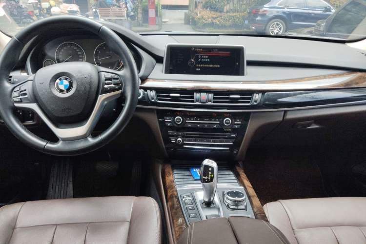 Used BMW X5 2014 xDrive35i Leading Model
