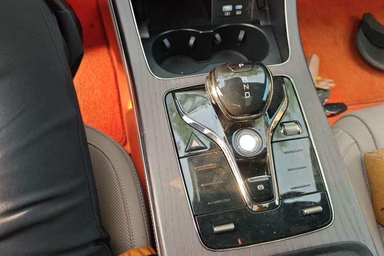 Used BYD Han 2024 EV Glory Edition 715KM Front-Wheel-Drive Flagship Model Gear Lever