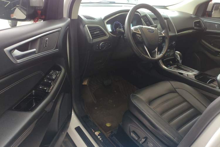 Used Ford Edge 2018 EcoBoost 245 Two-Wheel-Drive Titanium 7-Seater China VI Standard
