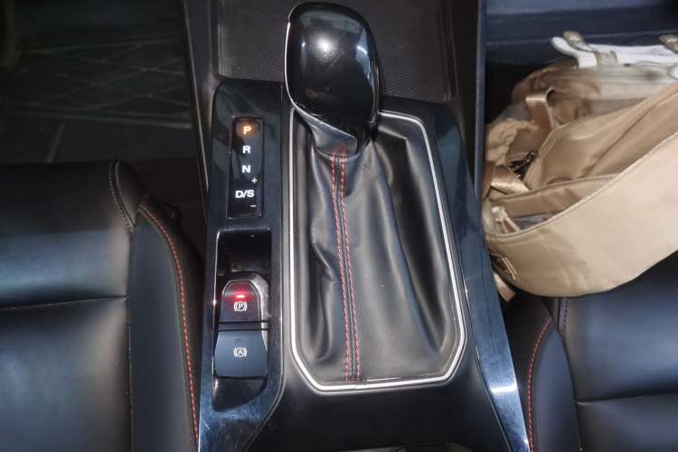 Used MG 5 2021 180 DVVT CVT Youth Luxury Edition
