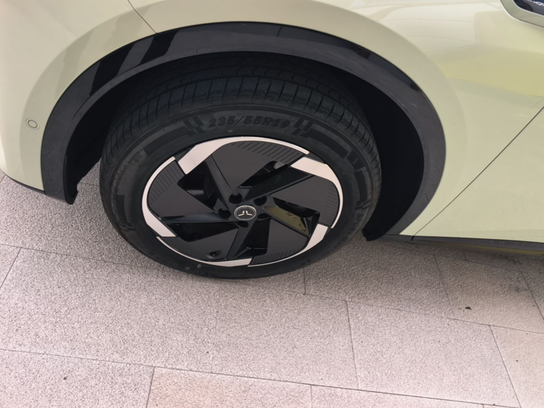 Hongqi Tiangong 06 2025 700 Smart Selection Edition — снимка 10