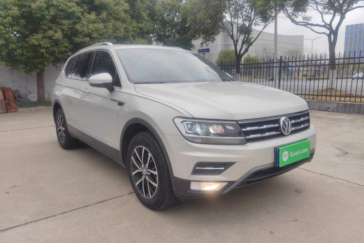 Used Volkswagen Tiguan L 2017 330TSI Automatic Two-Wheel Drive Luxury Edition

