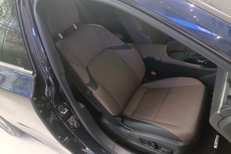 Used Lexus ES 2023 200 Excellence Edition