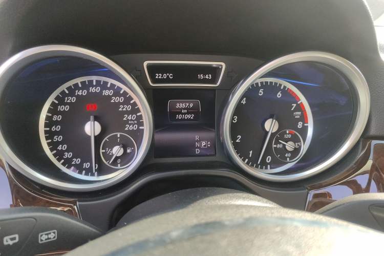 Used Mercedes-Benz M-Class 2014 ML 400 4MATIC Dynamic Model